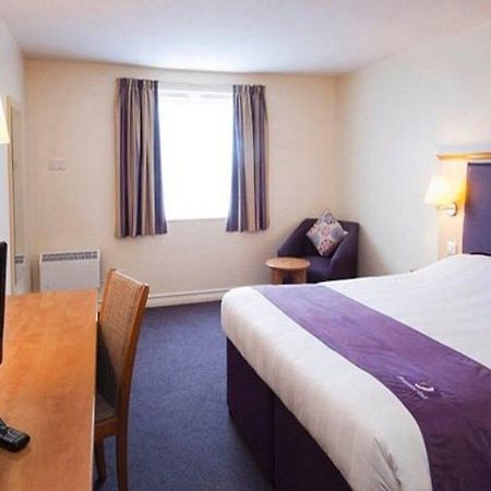 Premier Inn Kilmarnock Exterior photo